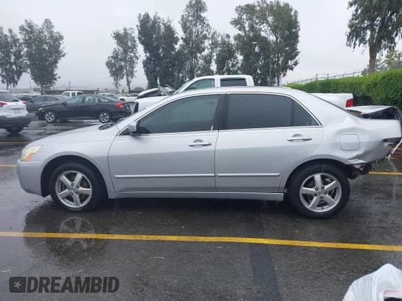2003 Honda Accord EX с VIN 1HGCM56663A007240, выставлен на аукционе IAAI как лот 43442368 с пробегом 156 975 миль миль и . История ставок и продаж доступна на DreamBid. Изображение 14.