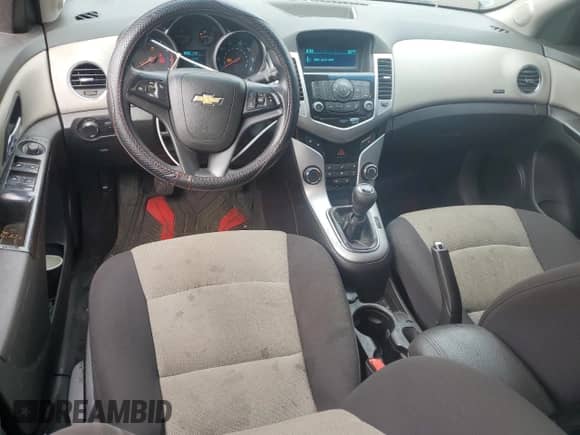 2013 Chevrolet Cruze LS с VIN 1G1PB5SG9D7238242, выставлен на аукционе Copart как лот 54072735 с пробегом 179 571 миль миль и Чистый • Clean title. История ставок и продаж доступна на DreamBid. Изображение 8.