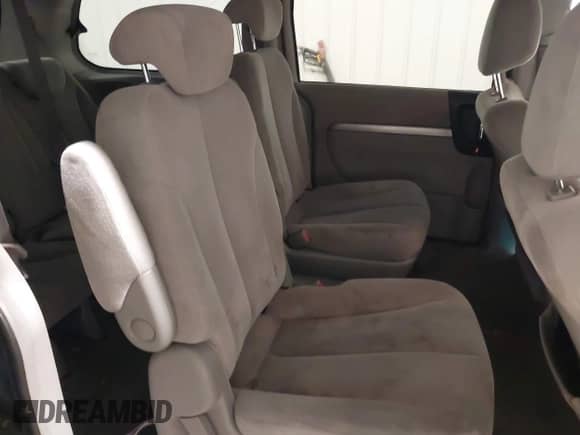 2007 Hyundai Entourage GLS с VIN KNDMC233276031994, выставлен на аукционе IAAI как лот 39698643 с пробегом 167 282 миль миль и . История ставок и продаж доступна на DreamBid. Изображение 8.