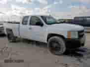 2007 Chevrolet Silverado 1500 Work Truck with VIN 1GCEC19X07Z653596, listed as a Copart auction lot 71031545 with 271,263 mi miles and Clean title. Bid and sale history available at DreamBid. Image 4.