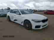 2019 BMW 5 Series 540i xDrive z VIN WBAJE7C57KG892521, wystawiony jako Copart lot #66200935 z przebiegiem 68 250 mil mil oraz Szkoda całkowita • Salvage title. Historia ofert i sprzedaży dostępna na DreamBid. Obrazek 4.