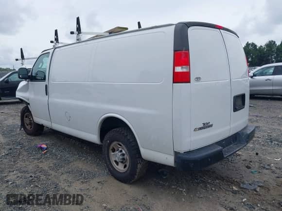 2019 Chevrolet Express Cargo z VIN 1GCWGAFP9K1254643, wystawiony jako IAAI lot #42712912 z przebiegiem 84 123 mil mil oraz . Historia ofert i sprzedaży dostępna na DreamBid. Obrazek 3.