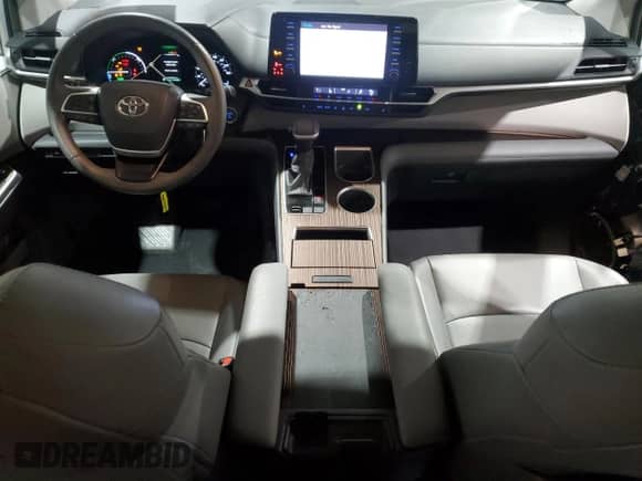 2022 Toyota Sienna XLE z VIN 5TDYSKFC3NS072194, wystawiony jako Copart lot #86892875 z przebiegiem 95 480 mil mil oraz Czysty tytuł • Clean title. Historia ofert i sprzedaży dostępna na DreamBid. Obrazek 8.