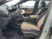 2025 Chevrolet Equinox FWD ACTIV z VIN 3GNAXKEG9SL143639, wystawiony jako Copart lot #60607225 z przebiegiem Nie podano mil oraz Szkoda całkowita • Salvage title. Historia ofert i sprzedaży dostępna na DreamBid. Obrazek 7.