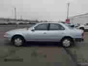 1994 Toyota Camry LE z VIN JT2SK12E2R0207688, wystawiony jako IAAI lot #41323827 z przebiegiem 162 680 mil mil oraz . Historia ofert i sprzedaży dostępna na DreamBid. Obrazek 14.