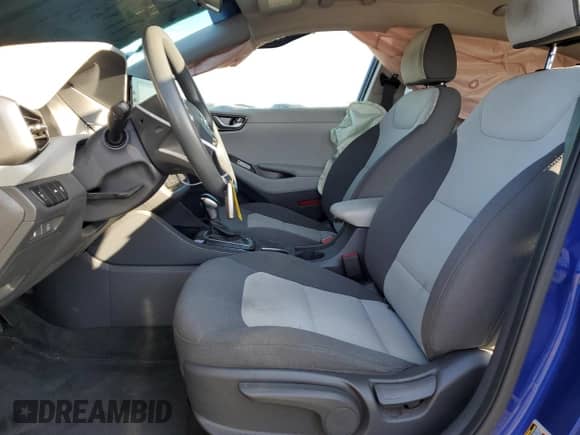 2020 Hyundai Ioniq Blue с VIN KMHC65LC4LU215307, выставлен на аукционе Copart как лот 82362715 с пробегом 66 272 миль миль и Списание • Salvage title. История ставок и продаж доступна на DreamBid. Изображение 7.