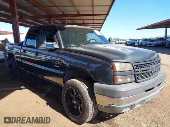 2005 Chevrolet Silverado 2500HD LT с VIN 1GCHK23245F891856, выставлен на аукционе IAAI как лот 43461920 с пробегом 491 456 миль миль и . История ставок и продаж доступна на DreamBid. Изображение 1.
