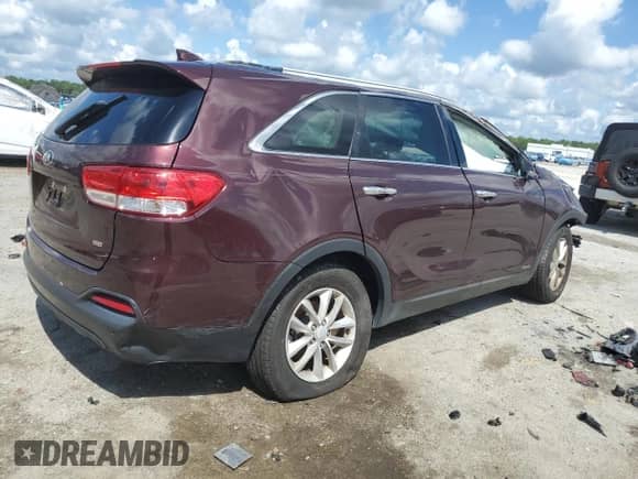 2018 Kia Sorento LX z VIN 5XYPGDA30JG377045, wystawiony jako Copart lot #70025135 z przebiegiem Nie podano mil oraz Nie do naprawy • Non repairable. Historia ofert i sprzedaży dostępna na DreamBid. Obrazek 3.
