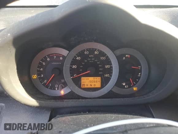 2006 Toyota RAV4 Sport z VIN JTMBD32V466009085, wystawiony jako Copart lot #87088825 z przebiegiem 190 664 mil mil oraz Czysty tytuł • Clean title. Historia ofert i sprzedaży dostępna na DreamBid. Obrazek 9.