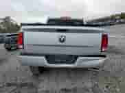 2017 Ram 1500 Express z VIN 1C6RR6KG1HS605436, wystawiony jako Copart lot #79138354 z przebiegiem Nie podano mil oraz Szkoda całkowita • Salvage title. Historia ofert i sprzedaży dostępna na DreamBid. Obrazek 6.