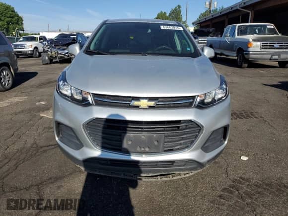 2021 Chevrolet Trax LS с VIN KL7CJKSBXMB326948, выставлен на аукционе Copart как лот 63663915 с пробегом Не указан миль и Списание • Salvage title. История ставок и продаж доступна на DreamBid. Изображение 5.
