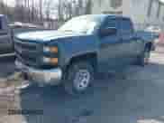 2014 Chevrolet Silverado 1500 Work Truck z VIN 1GCVKPEC8EZ140750, wystawiony jako IAAI lot #41751347 z przebiegiem 143 346 mil mil oraz . Historia ofert i sprzedaży dostępna na DreamBid. Obrazek 2.