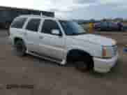 2003 Cadillac Escalade with VIN 1GYEK63N73R195616, listed as a Copart auction lot 85702005 with 220,987 mi miles and Salvage title. Bid and sale history available at DreamBid. Image 4.