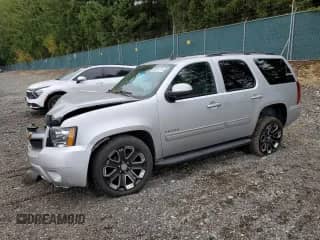 2013 Chevrolet Tahoe LT с VIN 1GNSKBE02DR305757, выставлен на аукционе Copart как лот 89853175 с пробегом 139 664 миль миль и Списание • Salvage title. История ставок и продаж доступна на DreamBid. Изображение 1.