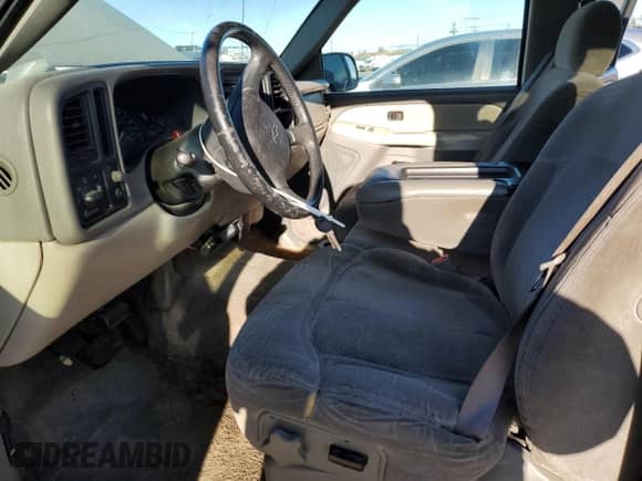 2002 Chevrolet Suburban LT with VIN 1GNEC16T22J141497, listed as a Copart auction lot 87526755 with 277,226 mi miles and Salvage title. Bid and sale history available at DreamBid. Image 7.