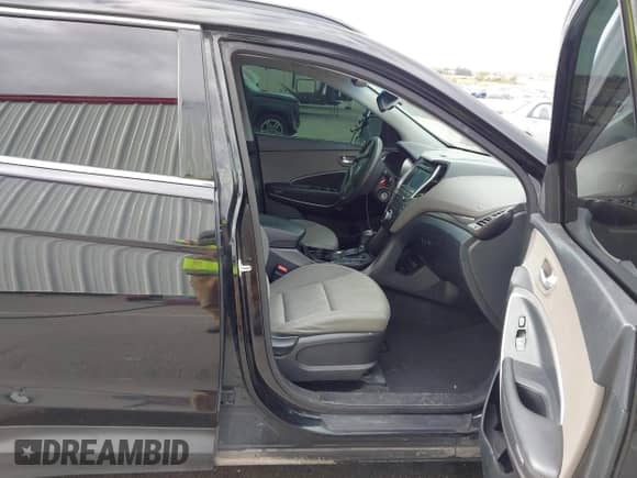 2017 Hyundai Santa Fe SE with VIN KM8SMDHF8HU175884, listed as a IAAI auction lot 42701609 with 154,605 mi miles and . Bid and sale history available at DreamBid. Image 5.