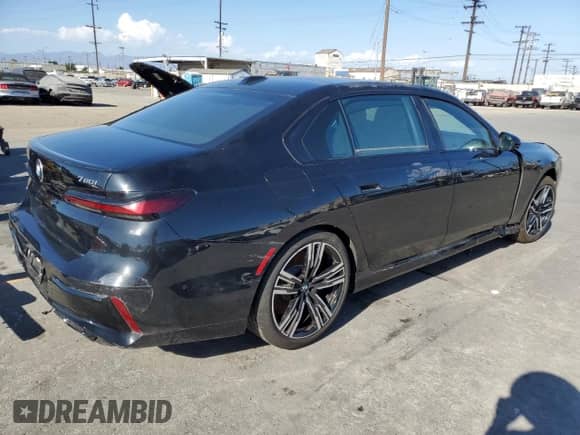 2023 BMW 7 Series 760i xDrive с VIN WBA33EJ04PCN31904, выставлен на аукционе Copart как лот 71532895 с пробегом 2 127 миль миль и Чистый • Clean title. История ставок и продаж доступна на DreamBid. Изображение 3.