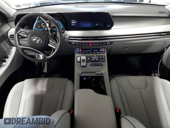 2025 Hyundai Palisade SEL z VIN KM8R2DGE4SU901177, wystawiony jako Copart lot #85887095 z przebiegiem 11 397 mil mil oraz Czysty tytuł • Clean title. Historia ofert i sprzedaży dostępna na DreamBid. Obrazek 8.