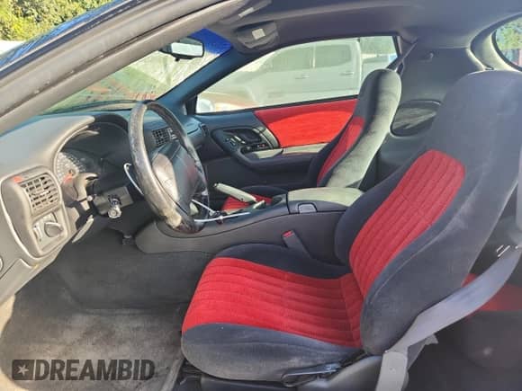 1997 Chevrolet Camaro Z28 с VIN 2G1FP22P3V2143714, выставлен на аукционе Copart как лот 81192245 с пробегом 43 503 миль миль и Списание • Salvage title. История ставок и продаж доступна на DreamBid. Изображение 7.