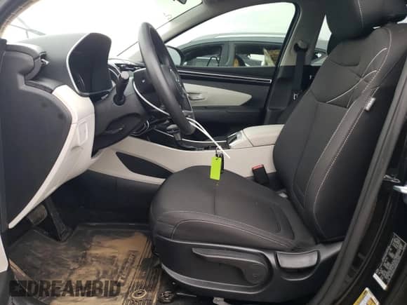 2024 Hyundai Tucson SE с VIN 5NMJACDE8RH401849, выставлен на аукционе Copart как лот 61440915 с пробегом 20 977 миль миль и Списание • Salvage title. История ставок и продаж доступна на DreamBid. Изображение 7.