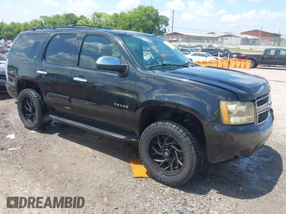 2013 Chevrolet Tahoe LT с VIN 1GNSKBE06DR105755, выставлен на аукционе IAAI как лот 42879117 с пробегом 171 005 миль миль и . История ставок и продаж доступна на DreamBid. Изображение 1.