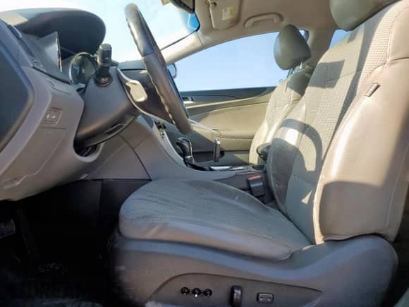 2013 Hyundai Sonata SE with VIN 5NPEC4AC9DH667073, listed as a Copart auction lot 70766815 with 165,685 mi miles and Salvage title. Bid and sale history available at DreamBid. Image 7.