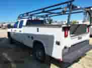 2019 Chevrolet Silverado 2500HD Work Truck z VIN 2GB2CREG4K1195834, wystawiony jako IAAI lot #43398503 z przebiegiem 176 259 mil mil oraz . Historia ofert i sprzedaży dostępna na DreamBid. Obrazek 18.