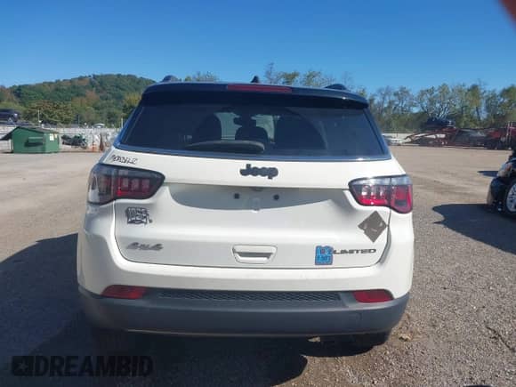 2019 Jeep Compass Limited with VIN 3C4NJDCB5KT827375, listed as a IAAI auction lot 43354393 with 122,355 mi miles and . Bid and sale history available at DreamBid. Image 17.