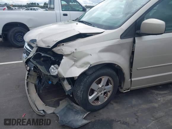 2012 Dodge Grand Caravan SXT z VIN 2C4RDGCG1CR399332, wystawiony jako IAAI lot #43444930 z przebiegiem 151 325 mil mil oraz . Historia ofert i sprzedaży dostępna na DreamBid. Obrazek 6.