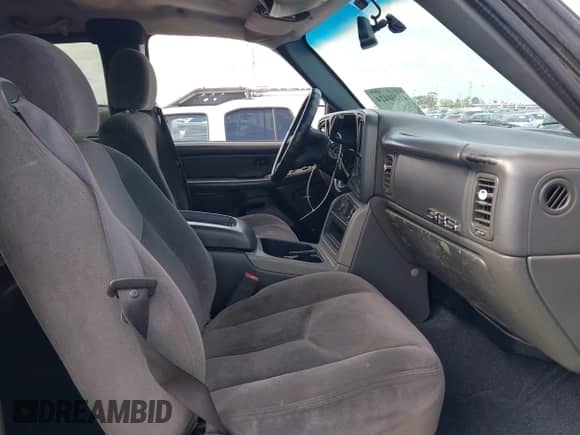 2005 GMC Sierra 1500 SLE с VIN 2GTEC19T151262217, выставлен на аукционе IAAI как лот 42430424 с пробегом 250 214 миль миль и . История ставок и продаж доступна на DreamBid. Изображение 5.