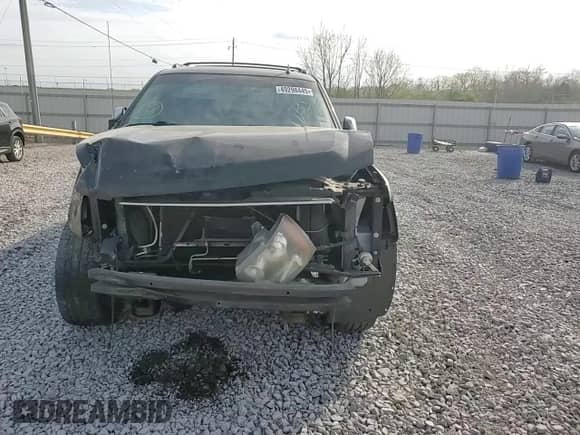 2011 Chevrolet Avalanche LT with VIN 3GNMCFE05BG388885, listed as a Copart auction lot 49298445 with 164,843 mi miles and Salvage title. Bid and sale history available at DreamBid. Image 11.