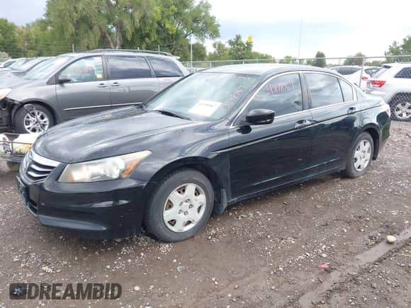 2012 Honda Accord LX z VIN 1HGCP2F35CA013168, wystawiony jako IAAI lot #43198967 z przebiegiem 172 774 mil mil oraz . Historia ofert i sprzedaży dostępna na DreamBid. Obrazek 17.