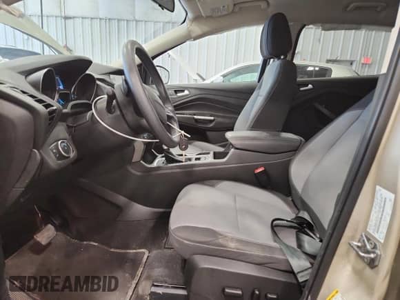 2017 Ford Escape SE с VIN 1FMCU9GD7HUC21075, выставлен на аукционе Copart как лот 82115645 с пробегом 91 949 миль миль и На запчасти • Non repairable. История ставок и продаж доступна на DreamBid. Изображение 7.