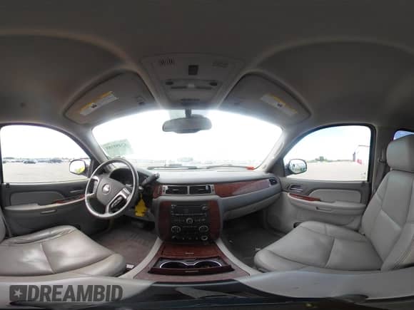 2009 Chevrolet Suburban LTZ z VIN 1GNFK36339R283999, wystawiony jako IAAI lot #42495188 z przebiegiem 203 063 mil mil oraz . Historia ofert i sprzedaży dostępna na DreamBid. Obrazek 18.