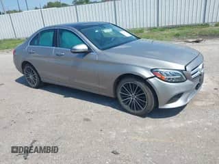 2020 Mercedes-Benz C 300 z VIN WDDWF8DB7LR527896, wystawiony jako IAAI lot #42981518 z przebiegiem 52 586 mil mil oraz . Historia ofert i sprzedaży dostępna na DreamBid. Obrazek 1.