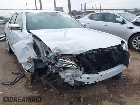 2014 Chrysler 300 C with VIN 2C3CCAET6EH375850, listed as a IAAI auction lot 43420971 with 51,317 mi miles and . Bid and sale history available at DreamBid. Image 6.