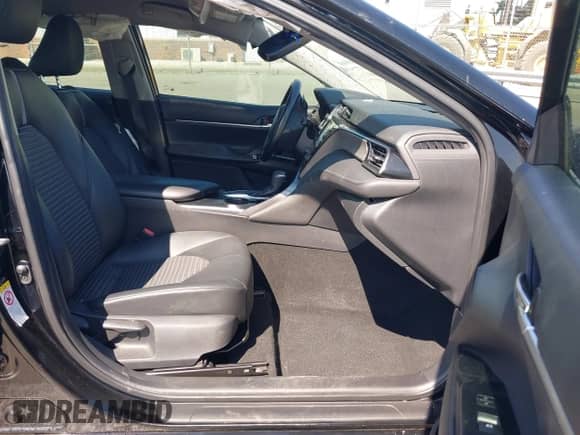 2019 Toyota Camry LE с VIN 4T1B11HK5KU185364, выставлен на аукционе IAAI как лот 43241348 с пробегом 85 155 миль миль и . История ставок и продаж доступна на DreamBid. Изображение 5.