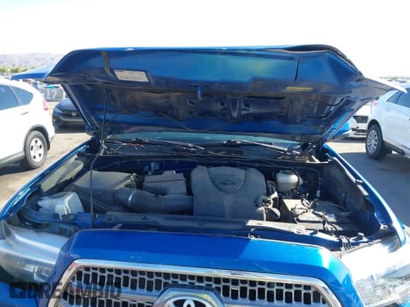 2017 Toyota Tacoma SR5 with VIN 5TFCZ5AN6HX089859, listed as a IAAI auction lot 43238076 with 99,273 mi miles and . Bid and sale history available at DreamBid. Image 10.
