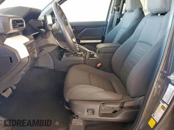 2024 Toyota Tacoma TRD Off Road with VIN 3TMLB5JN3RM035169, listed as a Copart auction lot 86511735 with 27,047 mi miles and Clean title. Bid and sale history available at DreamBid. Image 7.