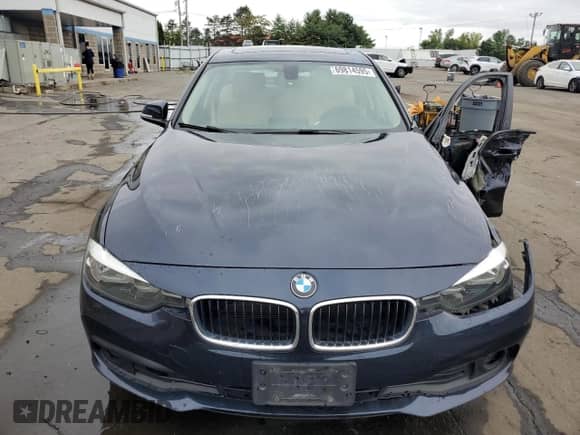2017 BMW 3 Series 320i xDrive z VIN WBA8E5G36HNU42553, wystawiony jako Copart lot #69814595 z przebiegiem 131 107 mil mil oraz Szkoda całkowita • Salvage title. Historia ofert i sprzedaży dostępna na DreamBid. Obrazek 5.