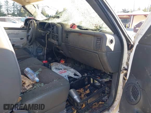 2006 Chevrolet Silverado 3500 с VIN 1GCHK39U56E158656, выставлен на аукционе IAAI как лот 43241267 с пробегом Не указан миль и . История ставок и продаж доступна на DreamBid. Изображение 5.