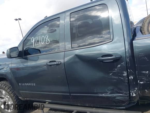 2017 Chevrolet Silverado 1500 LT with VIN 1GCRCREC4HZ367089, listed as a IAAI auction lot 41592108 with 108,133 mi miles and . Bid and sale history available at DreamBid. Image 15.