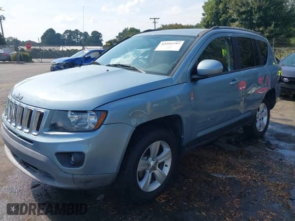 2014 Jeep Compass Latitude с VIN 1C4NJDEB3ED537241, выставлен на аукционе IAAI как лот 43292757 с пробегом 63 406 миль миль и . История ставок и продаж доступна на DreamBid. Изображение 17.