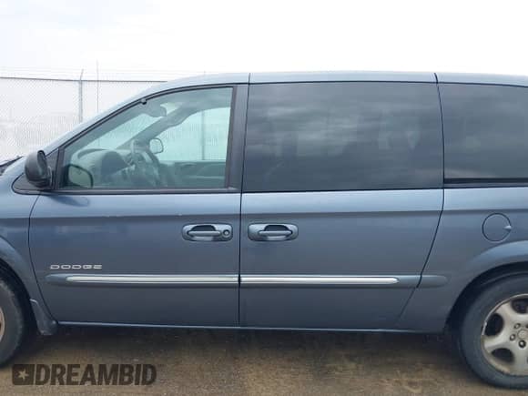 2001 Dodge Caravan ES with VIN 2B8GP54L91R314227, listed as a IAAI auction lot 42438526 with 190,792 mi miles and . Bid and sale history available at DreamBid. Image 14.