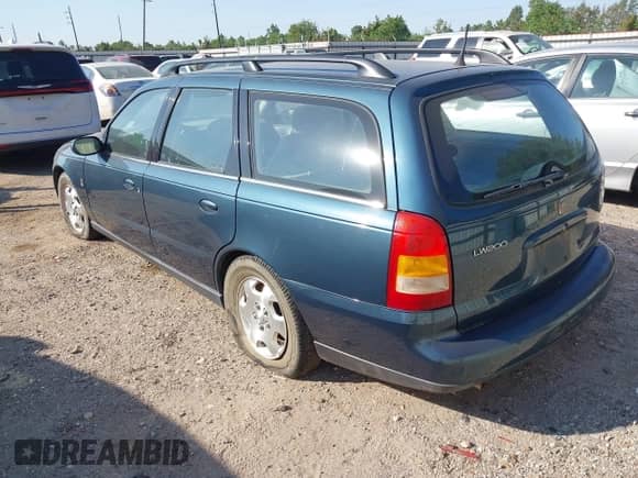 2002 Saturn LW with VIN 1G8JU84F62Y583436, listed as a IAAI auction lot 40518563 with 181,984 mi miles and . Bid and sale history available at DreamBid. Image 3.
