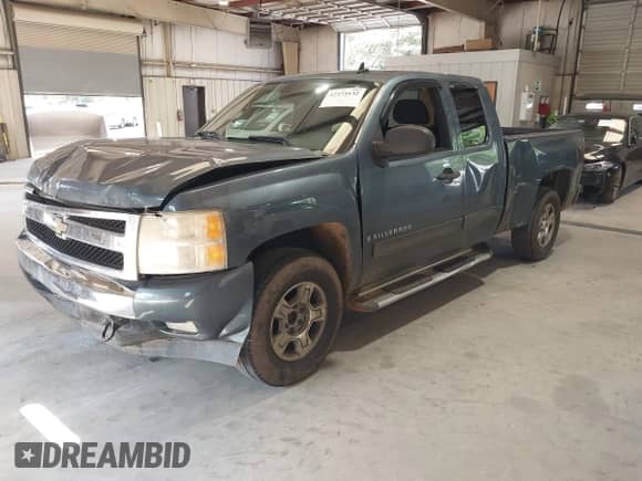 2007 Chevrolet Silverado 1500 1LT with VIN 2GCEC19C471672495, listed as a IAAI auction lot 42573132 with 238,844 mi miles and . Bid and sale history available at DreamBid. Image 2.