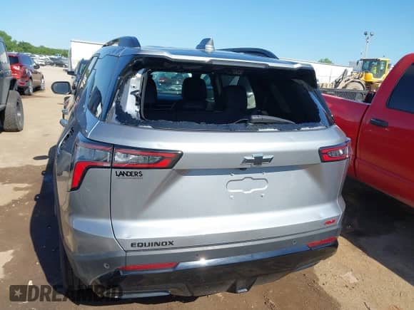 2025 Chevrolet Equinox FWD RS with VIN 3GNAXLEG7SL104814, listed as a IAAI auction lot 42245729 with 9,061 mi miles and . Bid and sale history available at DreamBid. Image 16.