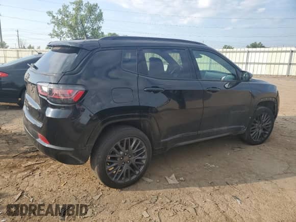 2022 Jeep Compass (RED) Edition with VIN 3C4NJDCBXNT204449, listed as a Copart auction lot 61567965 with 70,180 mi miles and Salvage title. Bid and sale history available at DreamBid. Image 3.