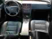 2000 Mercedes-Benz C 230/260/280/320 z VIN WDBHA29G3YA844405, wystawiony jako Copart lot #66318365 z przebiegiem 130 040 mil mil oraz Szkoda całkowita • Salvage title. Historia ofert i sprzedaży dostępna na DreamBid. Obrazek 8.