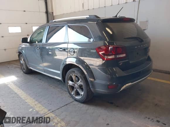 2018 Dodge Journey Crossroad z VIN 3C4PDDGG9JT172674, wystawiony jako IAAI lot #42004634 z przebiegiem 84 178 mil mil oraz . Historia ofert i sprzedaży dostępna na DreamBid. Obrazek 3.